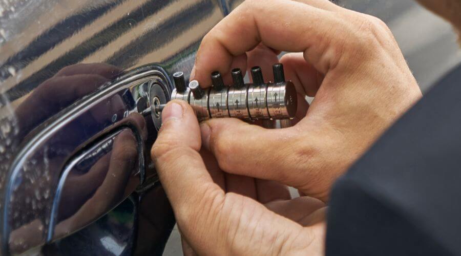 Professional residential roofers in Seneca, KS